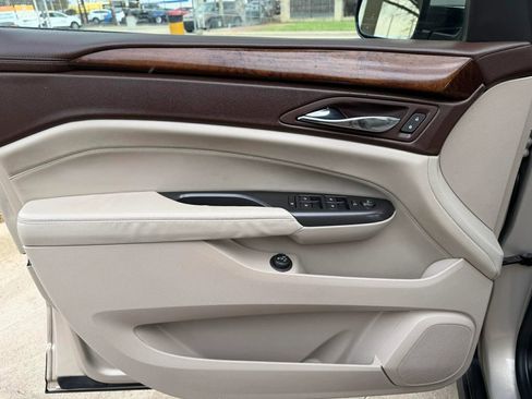 Used 2012 Cadillac SRX Luxury image 9