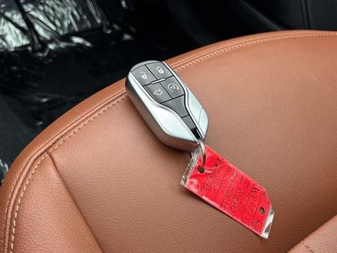 Used 2020 Maserati Levante image 27