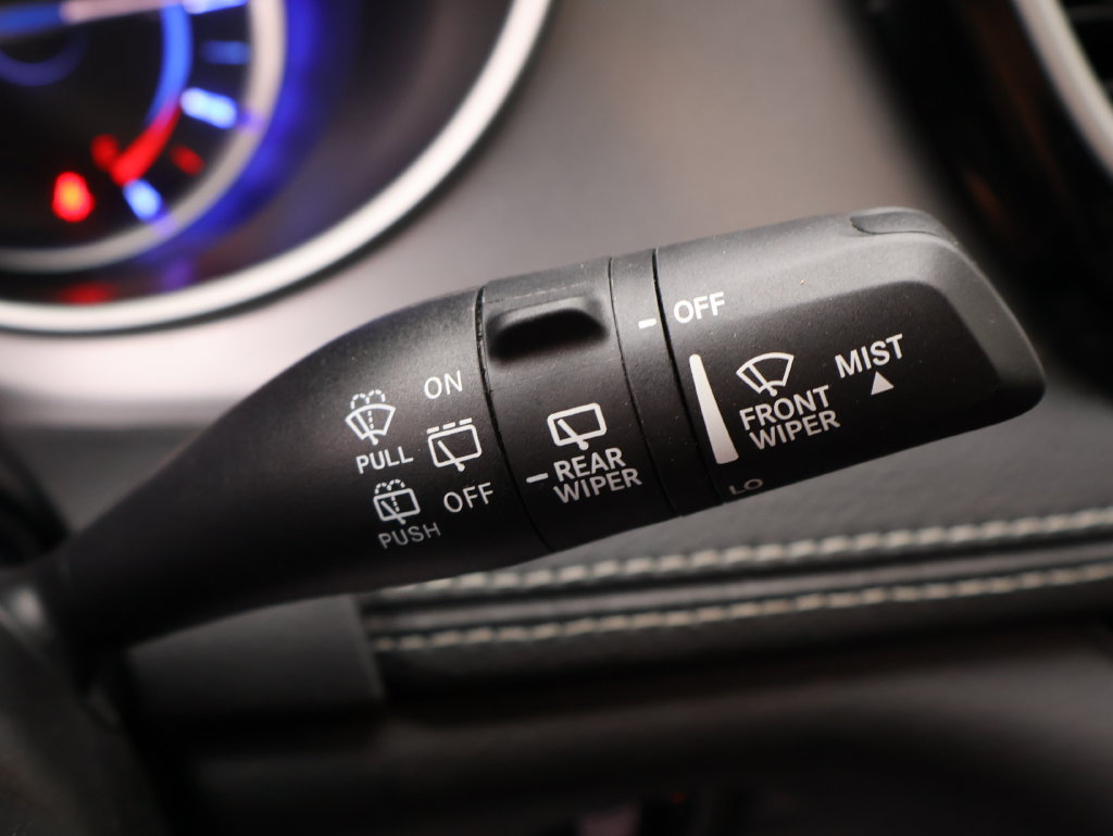 Used 2024 Chrysler Pacifica Limited FWD image 26
