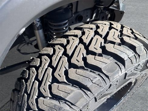 Used 2018 Jeep Wrangler Unlimited Sport image 10