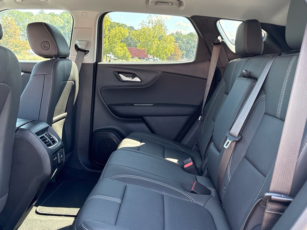 New 2026 Chevrolet Blazer LT w/ Sound & Technology Package FWD image 31