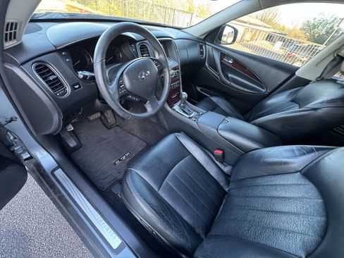 Used 2017 INFINITI QX50 2WD w/ Premium Plus Package image 12