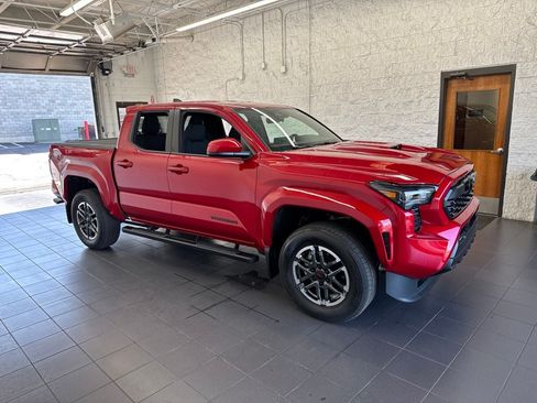 Used 2026 Toyota Tacoma TRD Sport AWD/4WD image 1