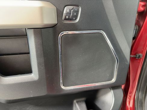 Used 2016 Ford F150 Lariat w/ Equipment Group 502A Luxury image 21