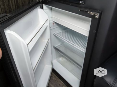 Used 2025 Mercedes-Benz Sprinter 3500 image 13