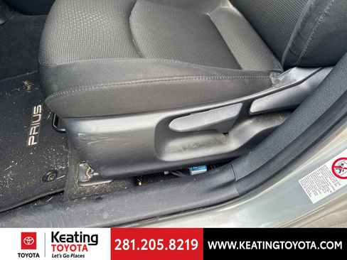 Used 2020 Toyota Prius LE FWD image 14