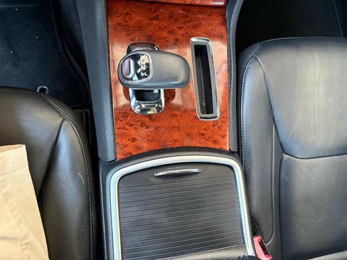 Used 2012 Chrysler 300 Limited RWD image 18