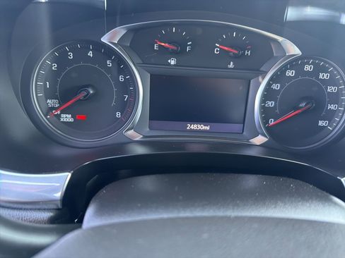 Used 2023 Chevrolet Traverse LT image 13