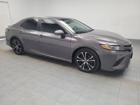 Used 2018 Toyota Camry SE w/ Convenience Package image 11