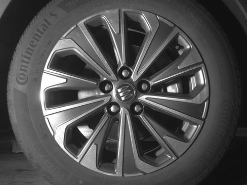 Used 2024 Buick Envision Preferred AWD/4WD image 13