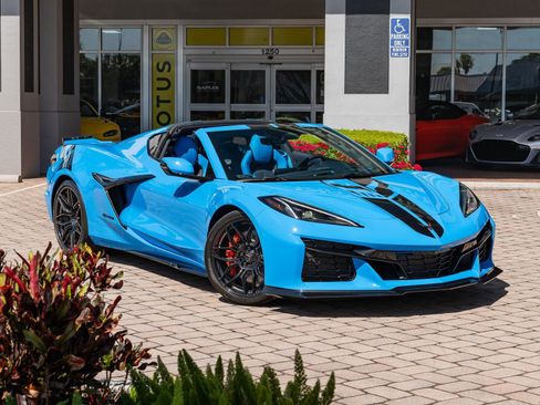 Used 2024 Chevrolet Corvette Z06 w/ Stealth Interior Trim Package image 13