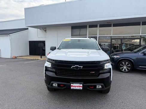 Used 2021 Chevrolet Silverado 1500 LT Trail Boss w/ LPO, Dark Essentials Package AWD/4WD image 4