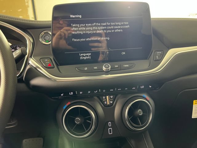 New 2026 Chevrolet Blazer LT w/ Convenience Package FWD image 17