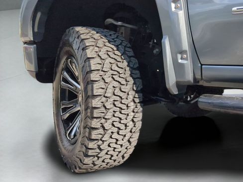 Used 2020 GMC Sierra 1500 SLT w/ SLT Premium Plus Package AWD/4WD image 67
