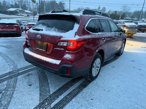 Used 2019 Subaru Outback 2.5i Premium image 6