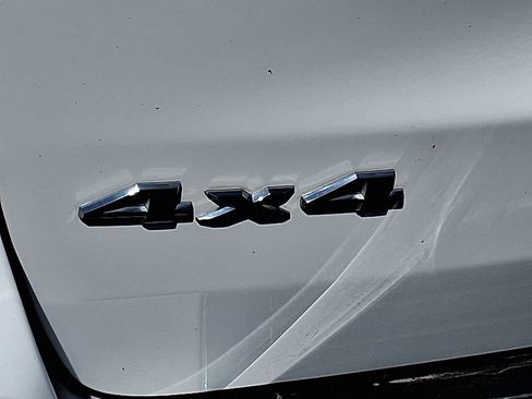 Used 2017 Jeep Grand Cherokee Limited image 12