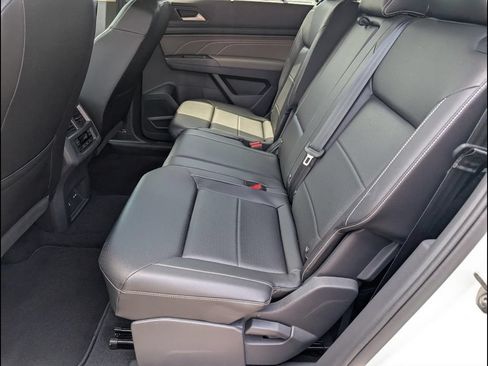 Certified 2023 Volkswagen Atlas SE FWD image 8
