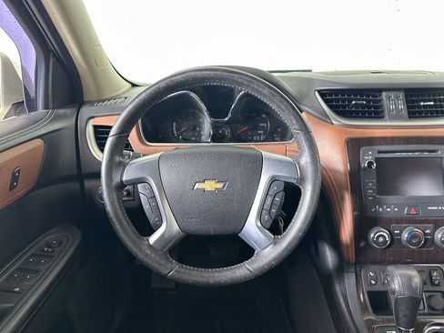 Used 2016 Chevrolet Traverse LT w/ Style and Technology Package image 11