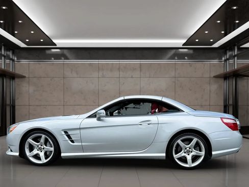 Used 2013 Mercedes-Benz SL 550 w/ Premium Pkg image 5