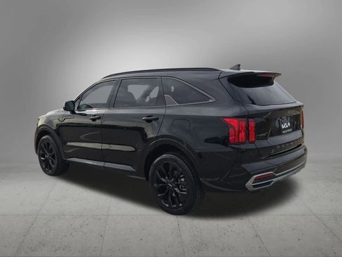Certified 2022 Kia Sorento SX image 4