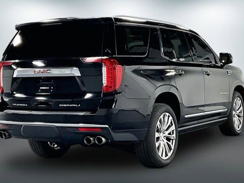 Used 2021 GMC Yukon Denali w/ Denali Premium Package AWD/4WD image 8