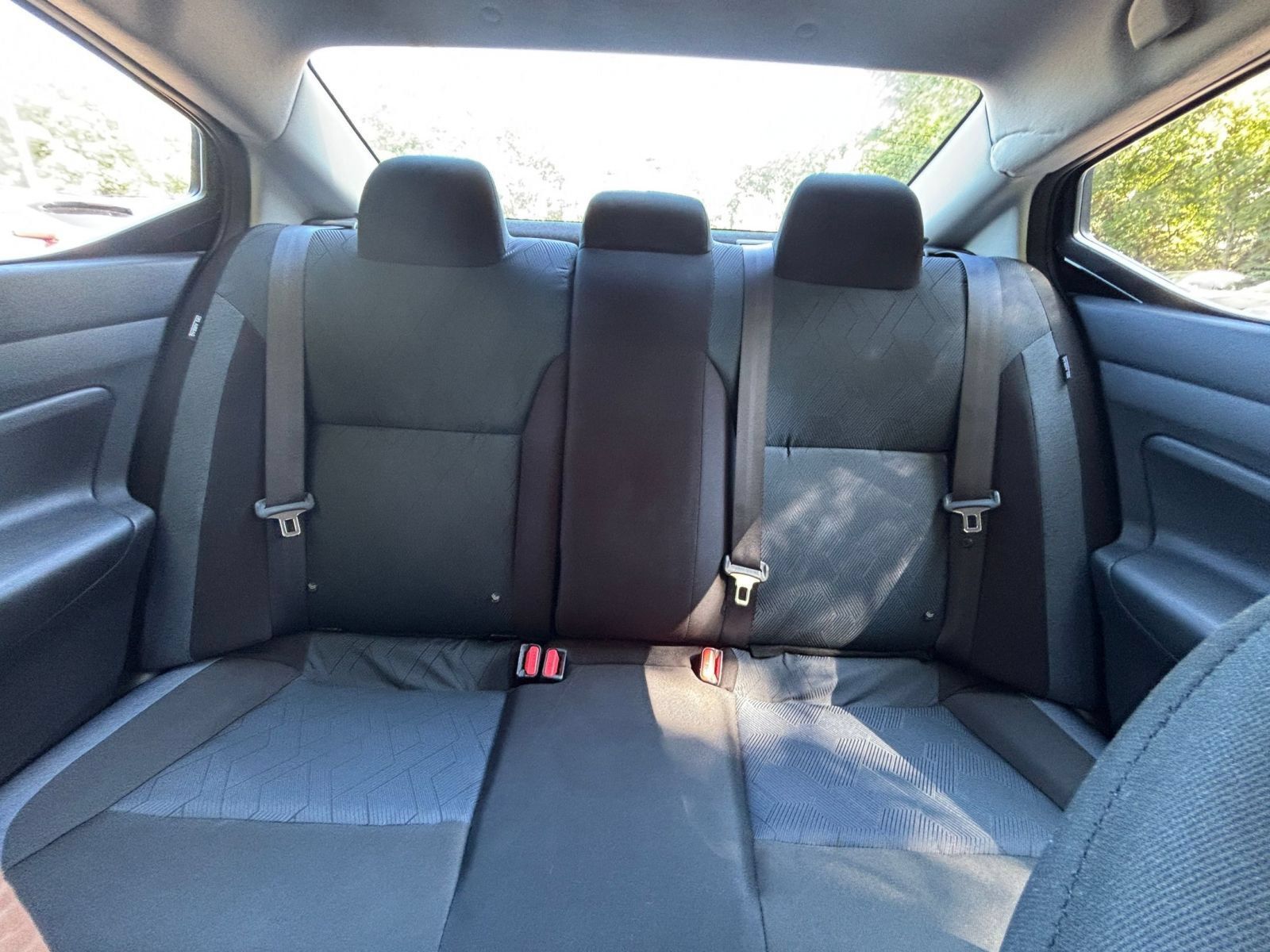 Used 2025 Nissan Versa SV FWD image 36