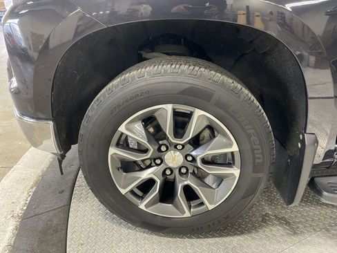 Used 2022 Chevrolet Silverado 1500 LT w/ Protection Package image 10