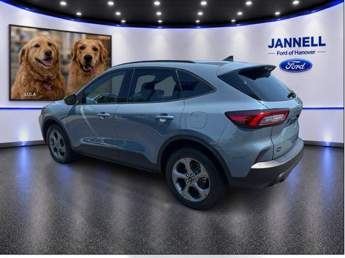 Used 2025 Ford Escape ST-Line Select AWD/4WD image 8