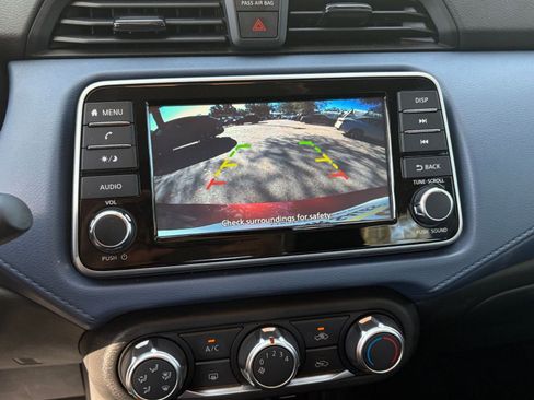 Used 2025 Nissan Versa SV image 21