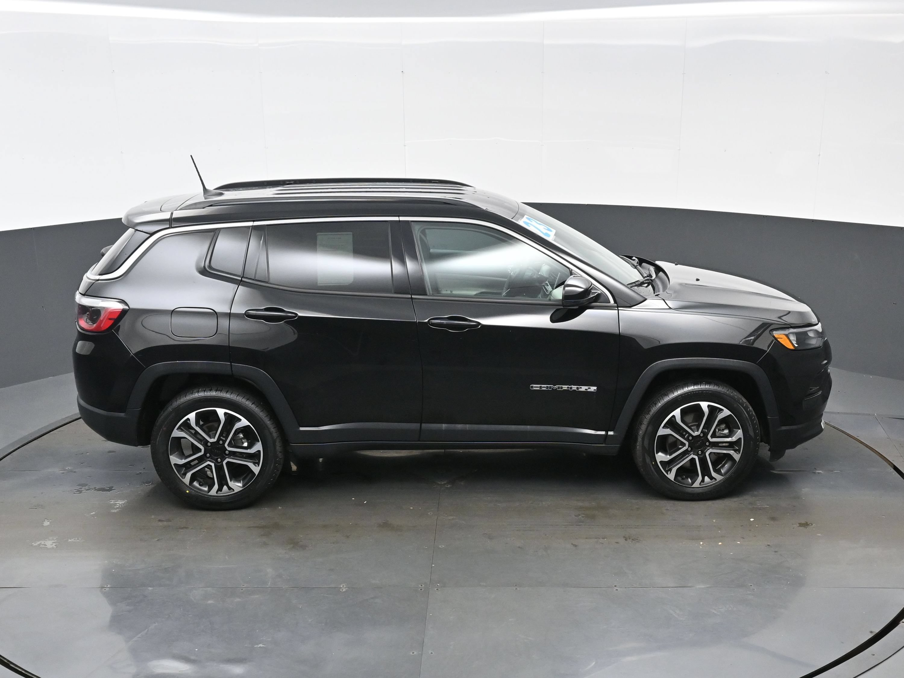 Used 2023 Jeep Compass Limited AWD/4WD image 34