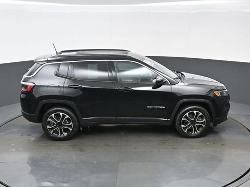 Used 2023 Jeep Compass Limited AWD/4WD image 34