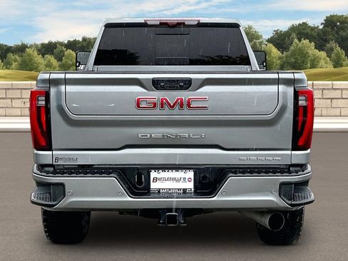 Used 2024 GMC Sierra 2500 Denali w/ Denali Reserve Package AWD/4WD image 4