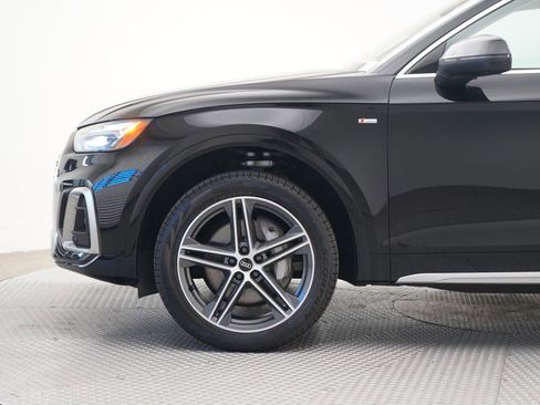 Used 2023 Audi Q5 e Premium Plus w/ Premium Plus Package image 2