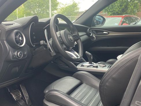 Used 2024 Alfa Romeo Stelvio Veloce AWD/4WD image 10