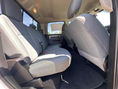 Used 2020 RAM 1500 Classic SLT AWD/4WD image 12
