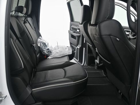 New 2026 RAM 3500 Laramie AWD/4WD image 12