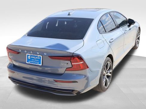 Used 2024 Volvo S60 B5 Plus AWD/4WD image 5