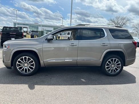 Used 2023 GMC Acadia Denali w/ Denali Technology Package image 4