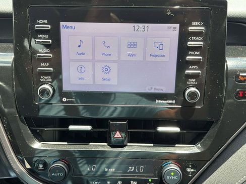 Used 2024 Toyota Camry SE FWD image 30