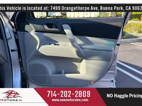Used 2011 Toyota Highlander 2WD w/ Tech Pkg image 46