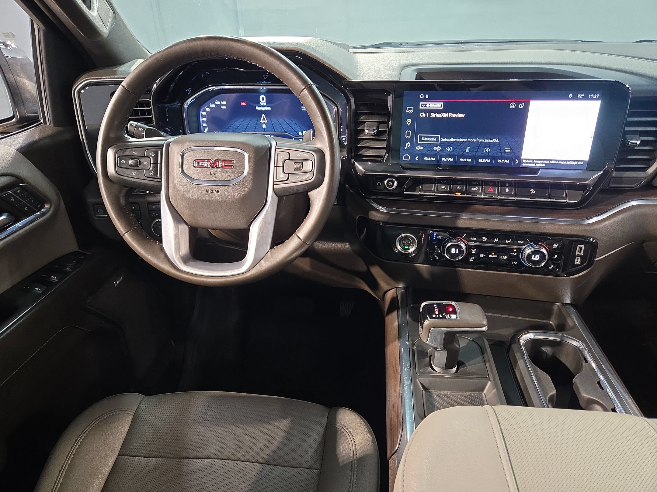 Used 2023 GMC Sierra 1500 SLT w/ SLT Convenience Package AWD/4WD image 9