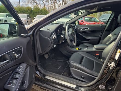 Used 2018 Mercedes-Benz GLA 250 4MATIC image 12