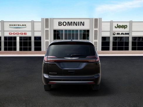 New 2026 Chrysler Pacifica Select FWD image 7