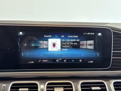Used 2020 Mercedes-Benz GLS 450 4MATIC image 23