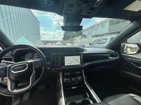 Used 2024 GMC Yukon Denali w/ Denali Reserve Package AWD/4WD image 12