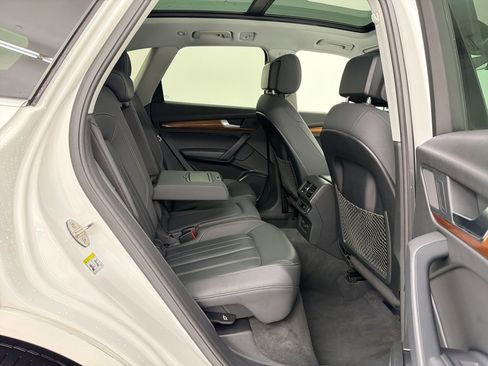 Used 2021 Audi Q5 2.0T Premium w/ Convenience Package AWD/4WD image 26