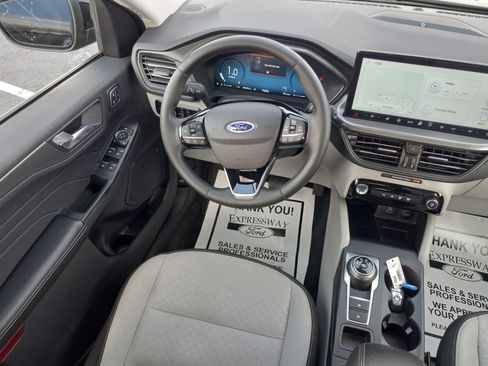 Used 2023 Ford Escape Active w/ Tech Pack #2 AWD/4WD image 16
