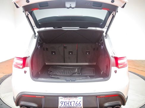 Certified 2026 Porsche Macan Turbo AWD/4WD image 31