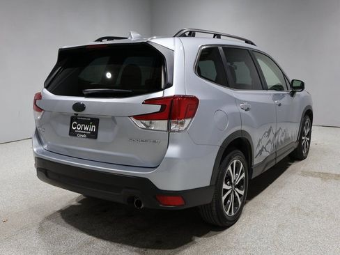 Used 2023 Subaru Forester Limited image 2