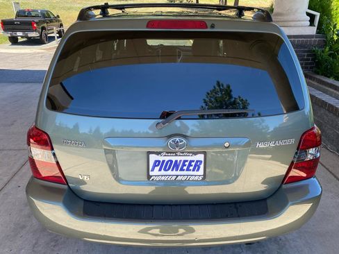 Used 2006 Toyota Highlander Limited FWD image 4